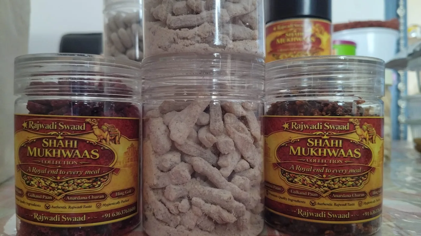 Mango Anardana pieces in a clear jar